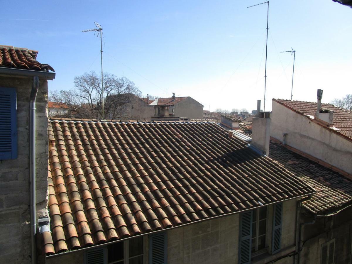 Maison 3 Chambres - Terrasse - Climatisation 10 Minutes A Pied Du Pont D'Aviñón Exterior foto